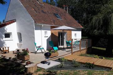 Gîte pour 6 personnes, avec jardin ainsi que jacuzzi et terrasse à Tardinghen
