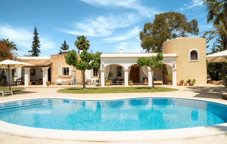 Casa de vacaciones para 12 personas, con piscina además de vistas y jardín, Se admiten mascotas - 1