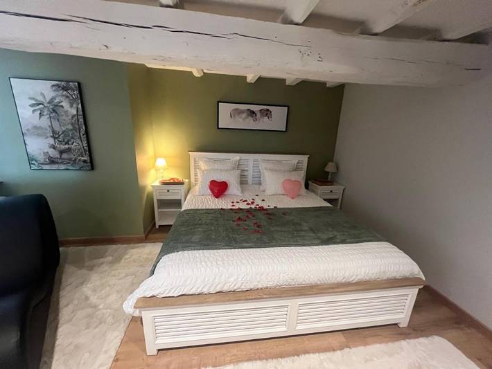 Hôtel pour 2 personnes, avec Jacuzzi ainsi que Terrasse et Jardin à Thégra