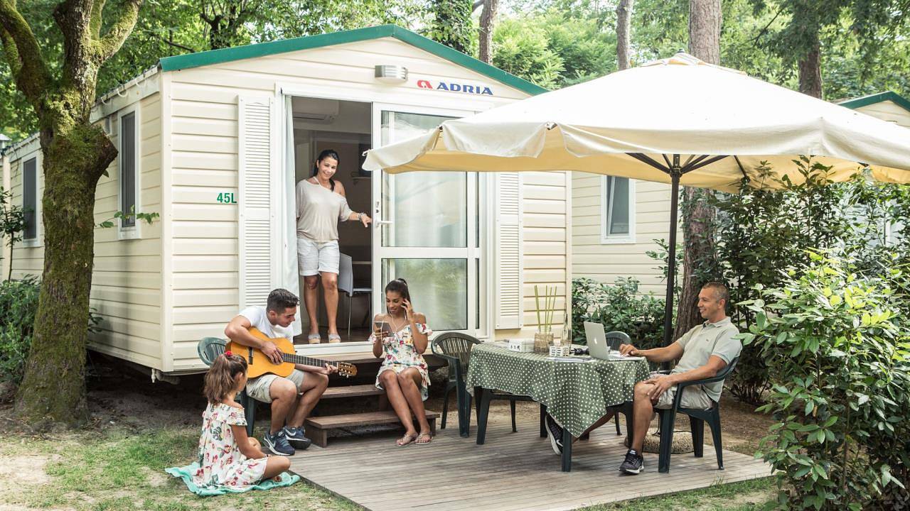 Feriendorf Sabbiadoro Mobilehome L für 6 Personen in Lignano Sabbiadoro, Udine Provinz