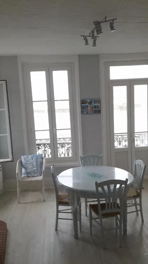 Ferienwohnung für 4 Personen, mit Ausblick und Balkon - 1