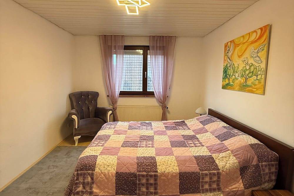 Ganze Wohnung, Exklusive vollmöblierte Wohnung\nnähe Daimler in Böblingen, Nordschwarzwald