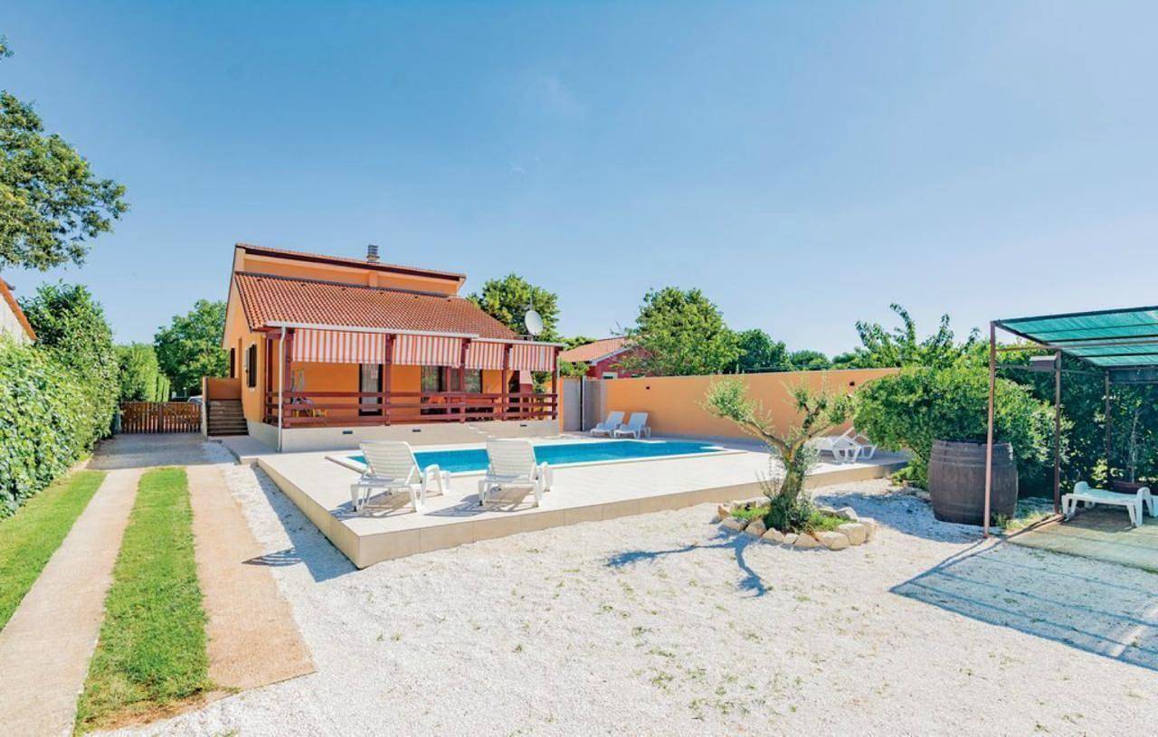 Ferienhaus für 8 Personen mit Garten in Sisan, Südküste Istrien
