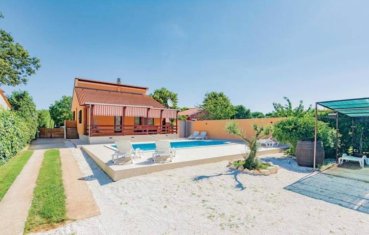 Ferienhaus für 8 Personen, mit Terrasse und Garten - 1