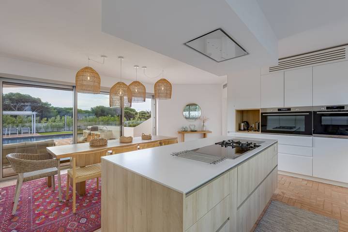Villa for 12 people, with Terrace and Garden in Faro