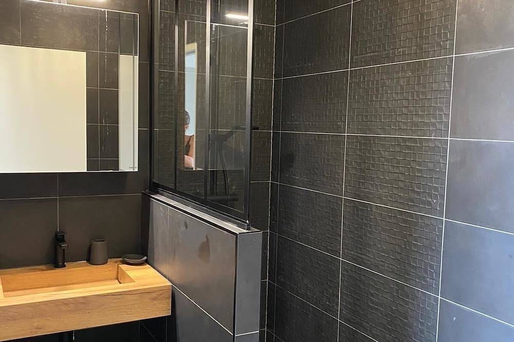 Ganze Wohnung, Air-conditioned T3 Apartment with garden, sea and mountain views, beach 200m away in Pietrosella, Ajaccio und Umgebung