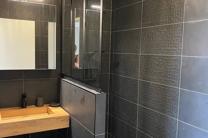 Appartement entier, Appartement T3 climatisé avec jardin, vue mer et montagnes, plage à 200m in Pietrosella, Golfe D'Ajaccio
