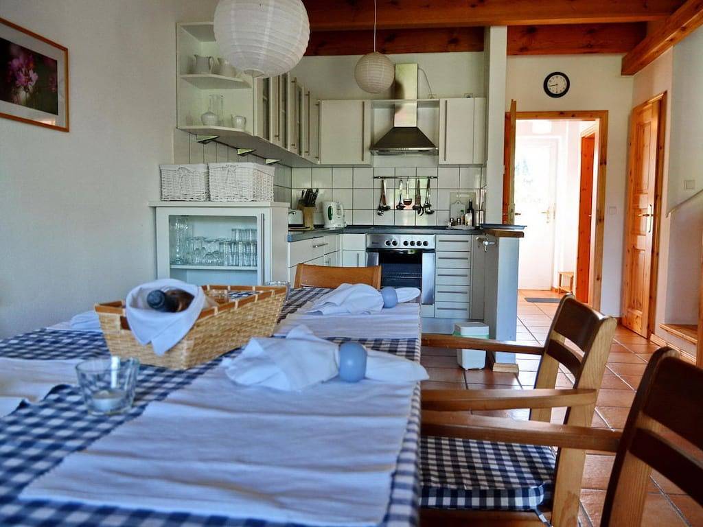 Ferienwohnung 1 im Landhaus Ii in Pieverstorf, Kratzeburg