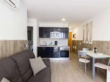 Holiday Letting for 4 People in Maspalomas, San Bartolomé de Tirajana, Photo 2