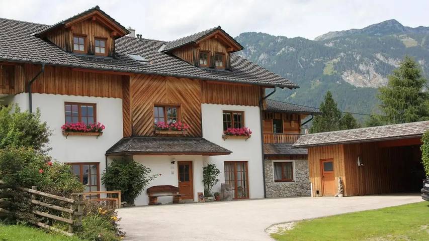 Ferienwohnung für 4 Personen, mit Balkon und Garten