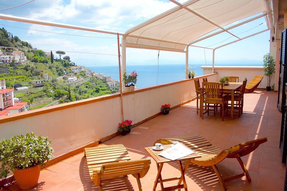 The Amalfi Hill Top House - for families and groups in Amalfi, Amalfi Kysten