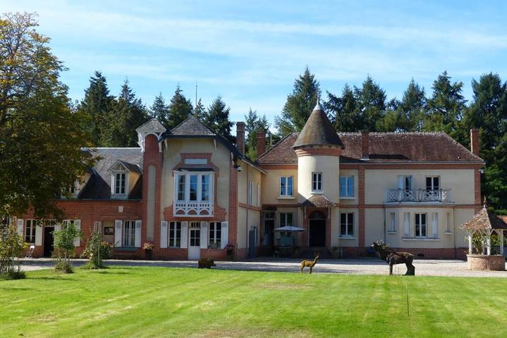 Location de vacances pour 9 personnes, avec jardin et vue à Brinon-sur-Sauldre - 2