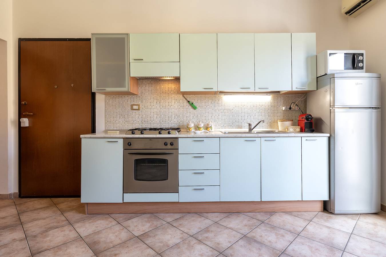 Ganze Wohnung, Apartment 'Petronia' mit Balkon und Wlan in Porto Torres, Sassari Provinz