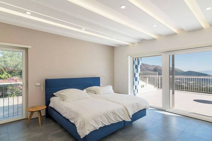 Splendida villa indipendente per 11 persone con piscina, A/C, WIFI e terrazza in Itri, Provincia di Latina