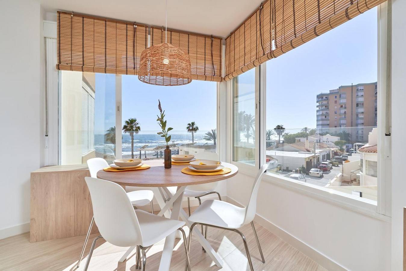 Apartamento entero, Apartamento 'Abril' con vistas al mar in Torrox Costa, Torrox
