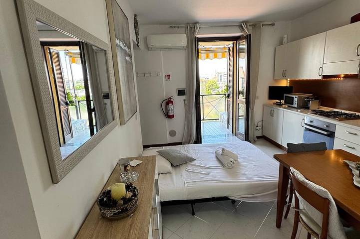 Apartamento entero, Two Bedroom Apartment with Terrace 5 min from Metro - Direct to Duomo/Fiera + Free Wi-Fi in Sesto San Giovanni, Provincia de Milan