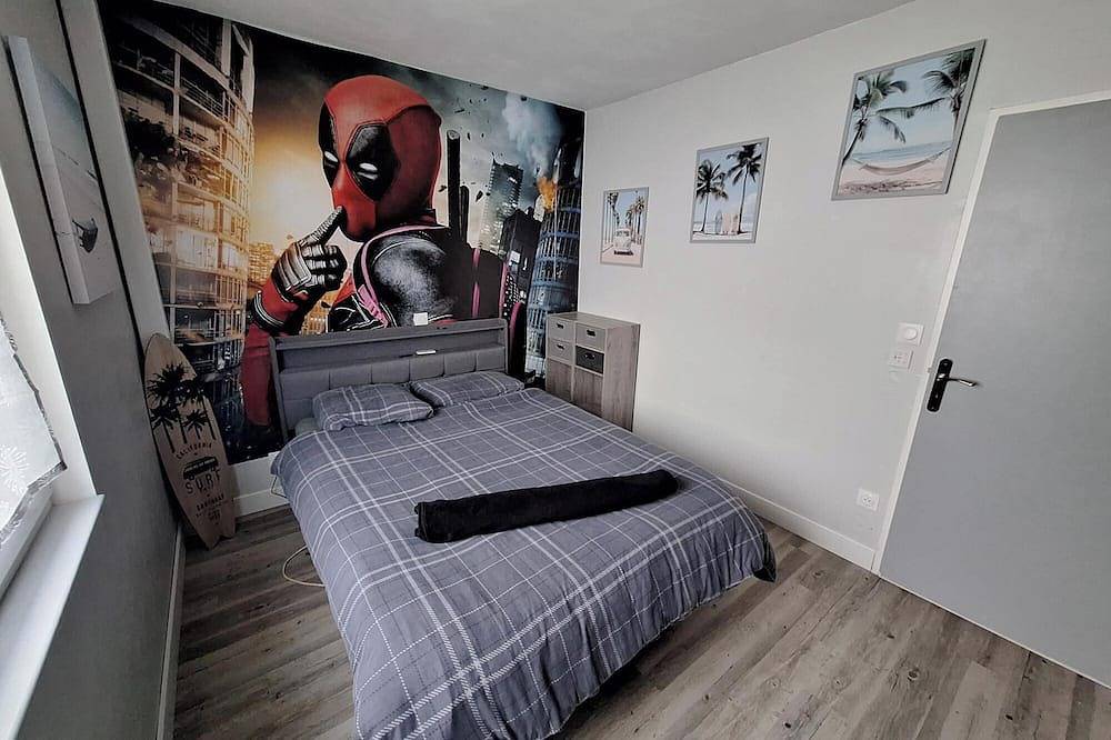 Very Well Located In A Quiet Area in Marennes, Côte de Beauté