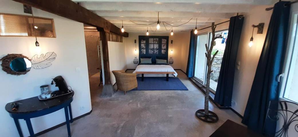 Maison d’hôte pour 2 personnes, avec jardin et vue à Rueyres