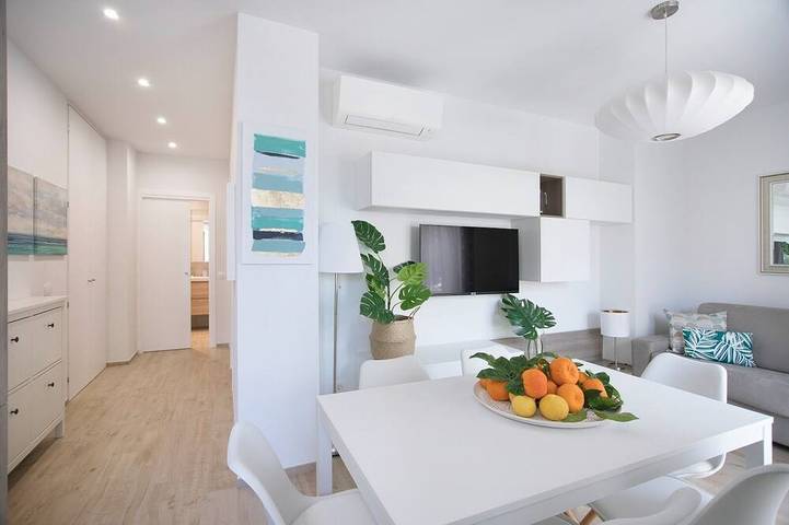 Entire apartment, Cristoforo Colombo 12 Int 1A in San Bartolomeo al Mare (City), San Bartolomeo al Mare