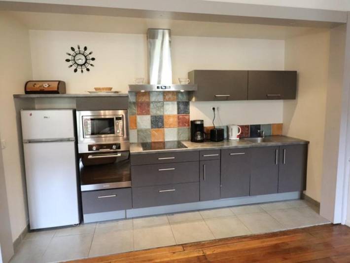 Location de vacances pour 3 personnes, avec terrasse à Mandailles-Saint-Julien - 2