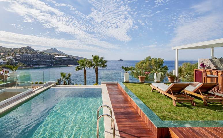 Chalet para 14 personas, con balcón además de jardín y piscina - 1