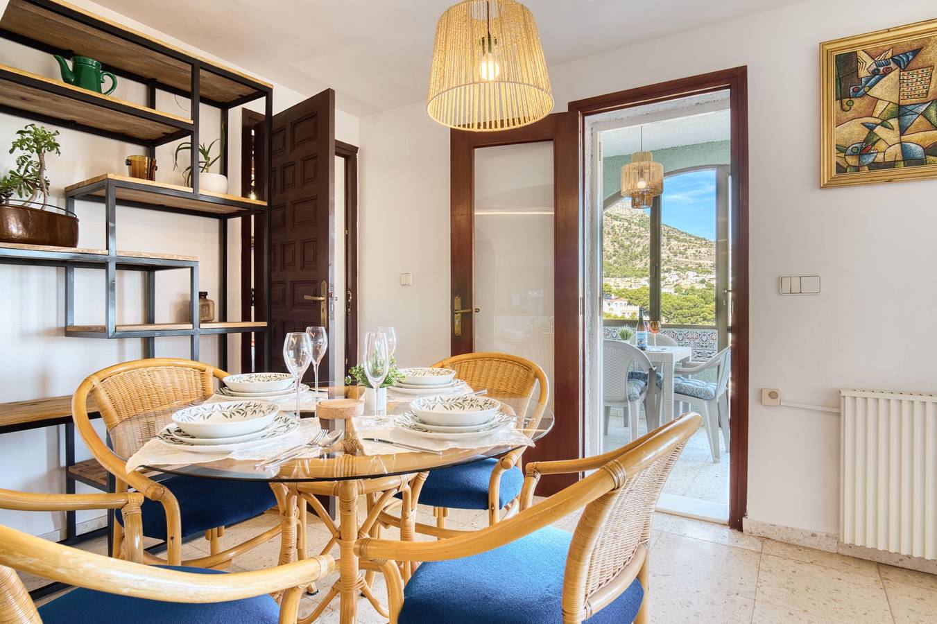 Apartamento entero, Apartamento Vacacional "Charissa" con Vistas al Mar, Piscina Compartida y Wi-Fi in Maryvilla, Costa Blanca