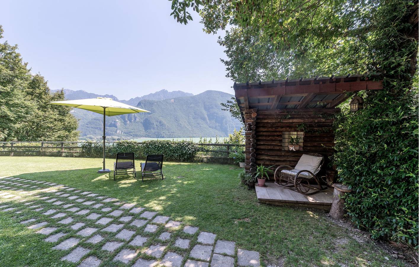 Escapada junto al lago con hoguera in Bagolino, Montañas Garda