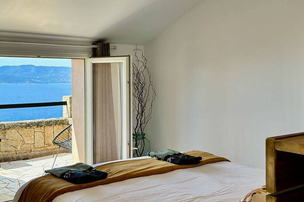 Appartamento intero, Monolocale-Lusso-Bagno privato con doccia-Terrazza-Vue mer in Belvedere-Campomoro, Sartène e dintorni