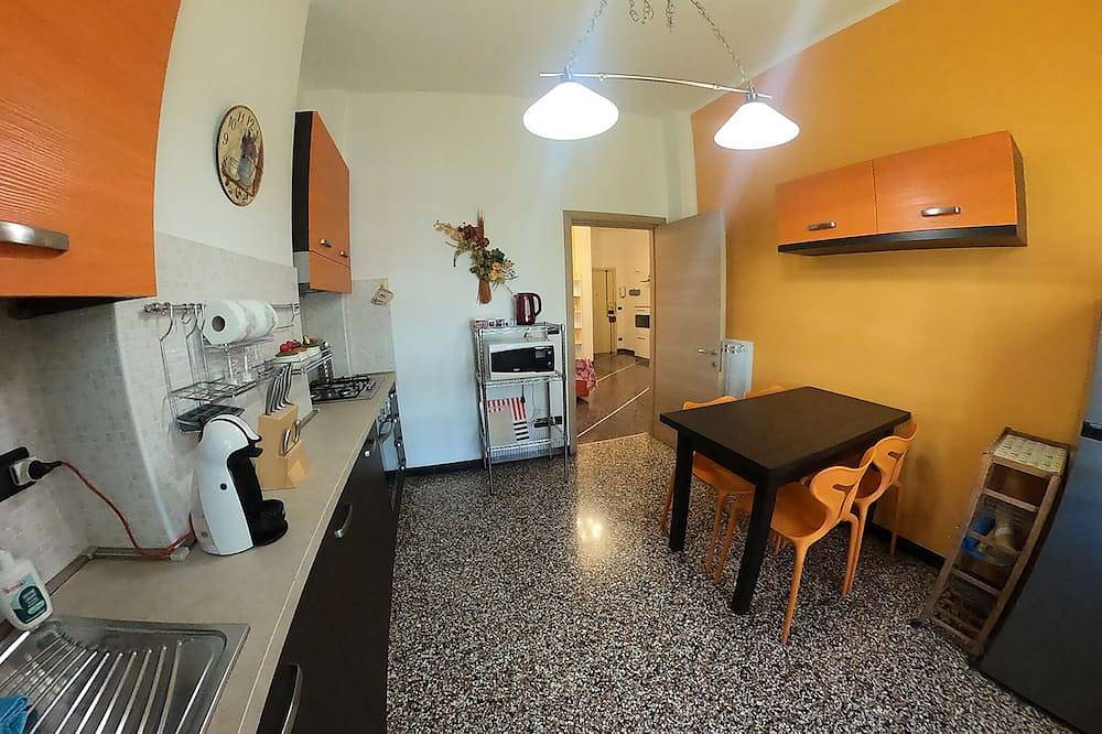 Appartement entier, Apartment Gentile a 200 metri dal mare in Bau Bau village, Albissola Marina