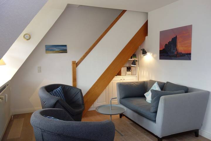 Ganze Wohnung, Ferienwohnung Bredland in Nieblum - wohnen mit Seeluft unter Reetdach in Greveling, Nieblum