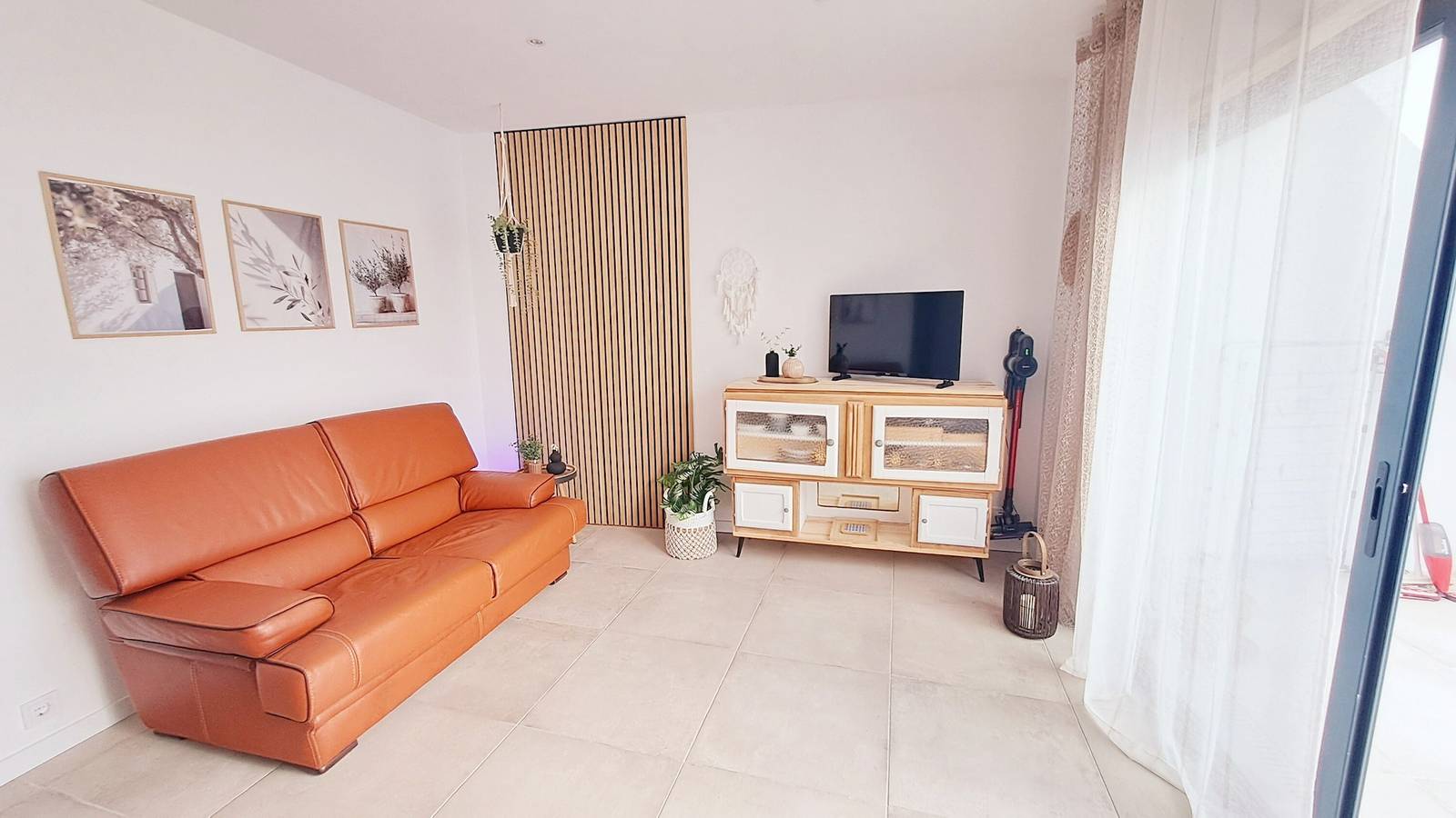 Casa algarveña cómoda con patio, terraza y 2 dormitorios cerca de la playa in Parchal, Estômbar e Parchal