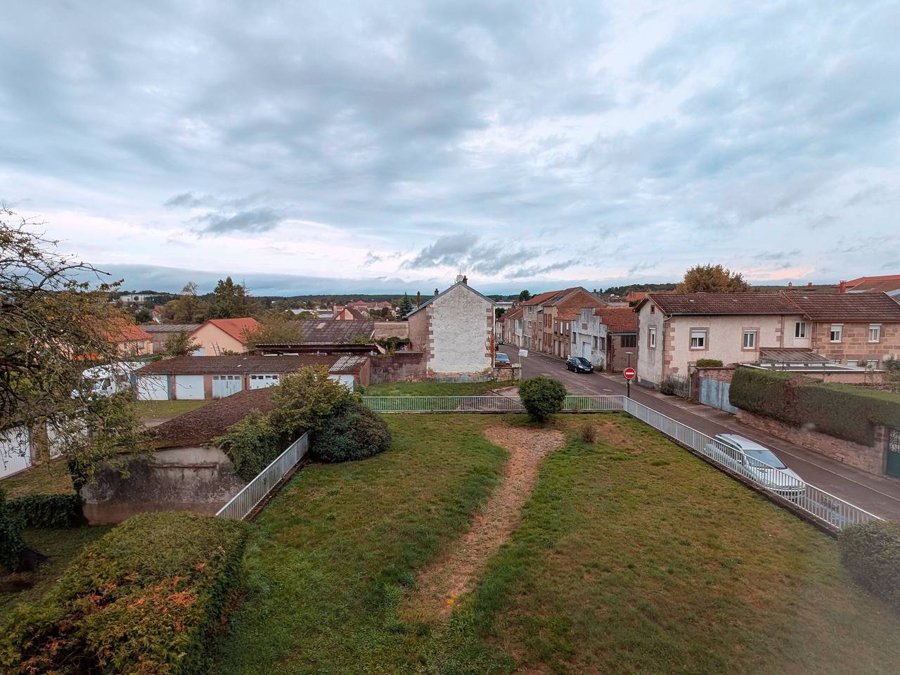 Entire apartment, Cozy apartment in the heart of Luxeuil-les-Bains near spas in Luxeuil-les-Bains, Haute-Saône