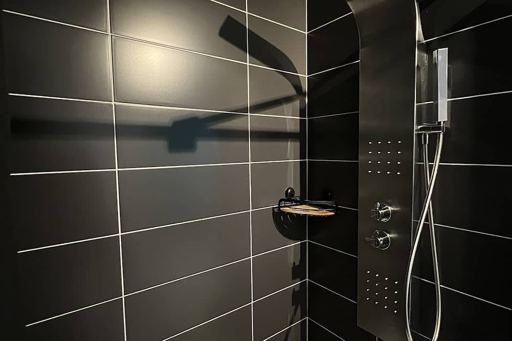Apartamento entero, Encantador estudio en residencia con estacionamiento. in Bussy-Saint-Georges, Sena y Marne