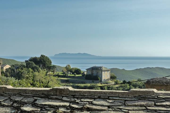 Manoir pour 12 personnes, avec Jardin dans Haute-Corse