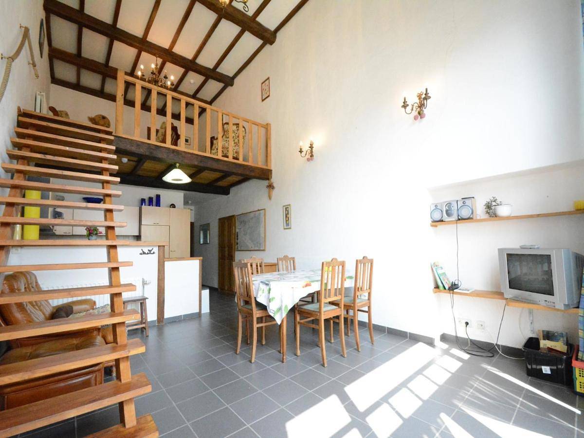 Vintage home with pets in Haut-Fays, Daverdisse