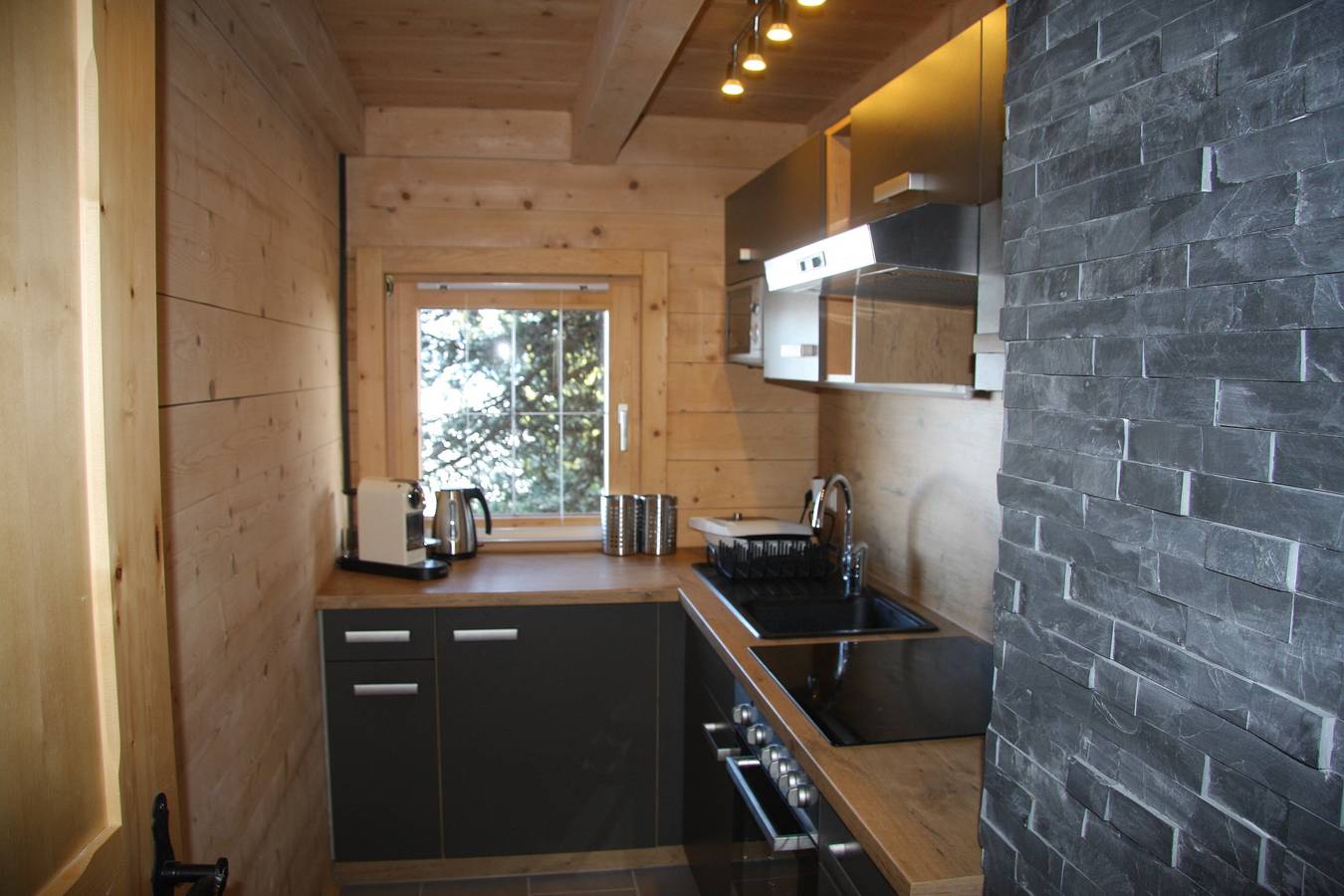 Chalet 'Hochzillertal' met Uitzicht op de Bergen, Privéterras en Wi-Fi in Tux Alps, Kaltenbach