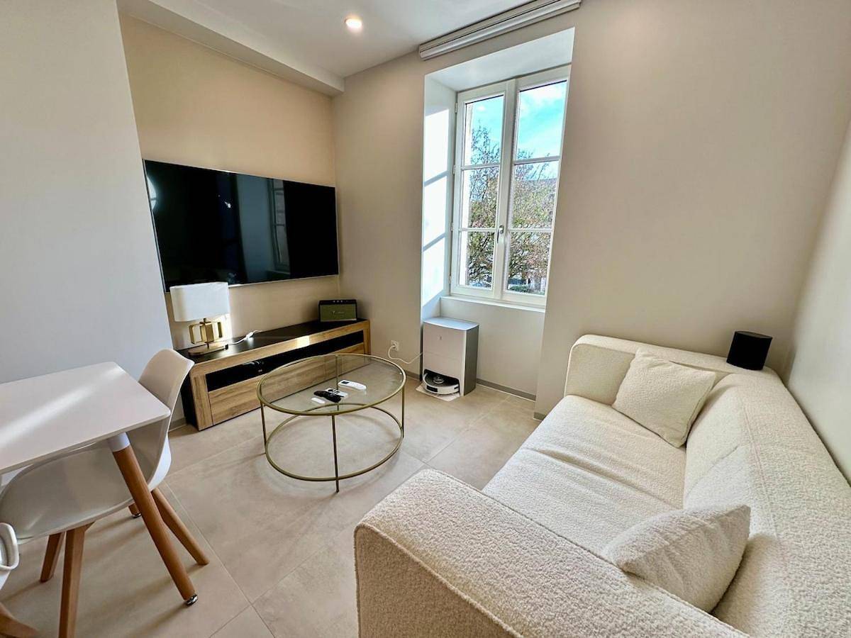 Appartement entier, Quiet & air-conditioned apartment 5 minutes from Dijon in Chenôve, Région de Dijon