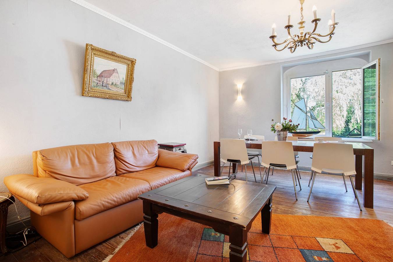 Apartamento entero, Villa 'Ferienhaus Sommer Linden' con terraza privada, jardín privado y Wi-Fi in Deyelsdorf, Recknitz-Trebeltal