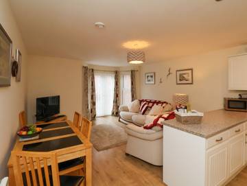 Apartment for 4 People in Whitby, North Yorkshire, Photo 3
