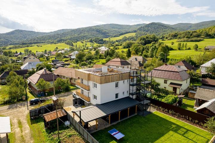 Willa dla 15 osób, z Balkon i Jacuzzi oraz Taras i Ogród w Słowacja
