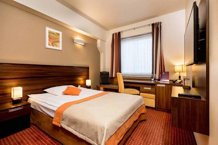 Hotel dla 4 osób, z widok i sauna oraz taras w Kielce