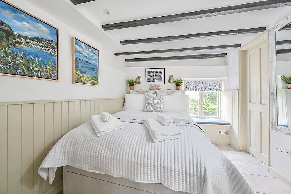 Luxury Couple's Getaway With River Views and Parking in the Heart of Polperro in Polperro, Cornualles