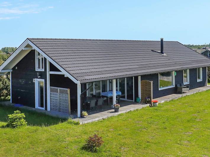 Ferienhaus für 11 Personen, mit Whirlpool und Terrasse in Marielyst