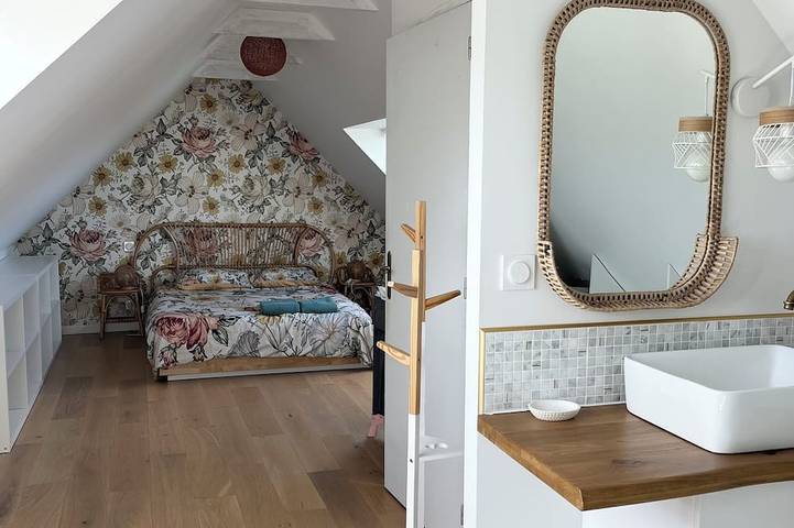 Location de vacances pour 9 personnes, avec jardin à Henvic - 2