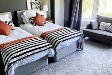 Glamping for 7 People in Glasgow, Greater Glasgow and Clyde Valley, Photo 2