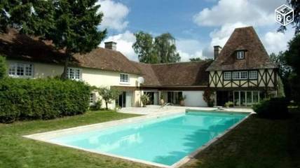 Gîte pour 4 personnes, avec vue et jardin ainsi que piscine et sauna à Durtal