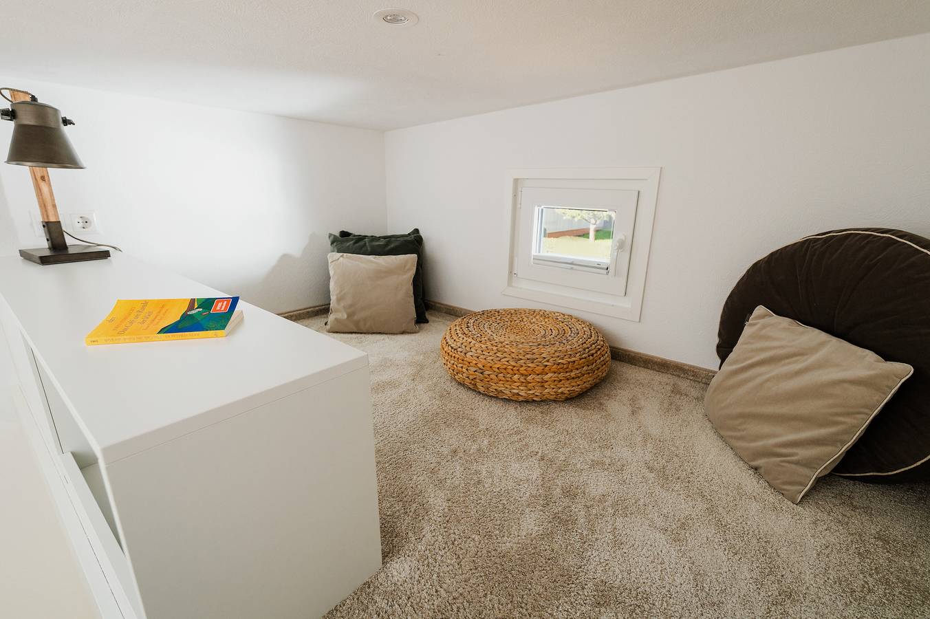 Ferienhaus 'Tiny House Raum Käpsele' mit privater Terrasse, Wlan und Klimaanlage in Laichingen, Alb-Donau-Kreis