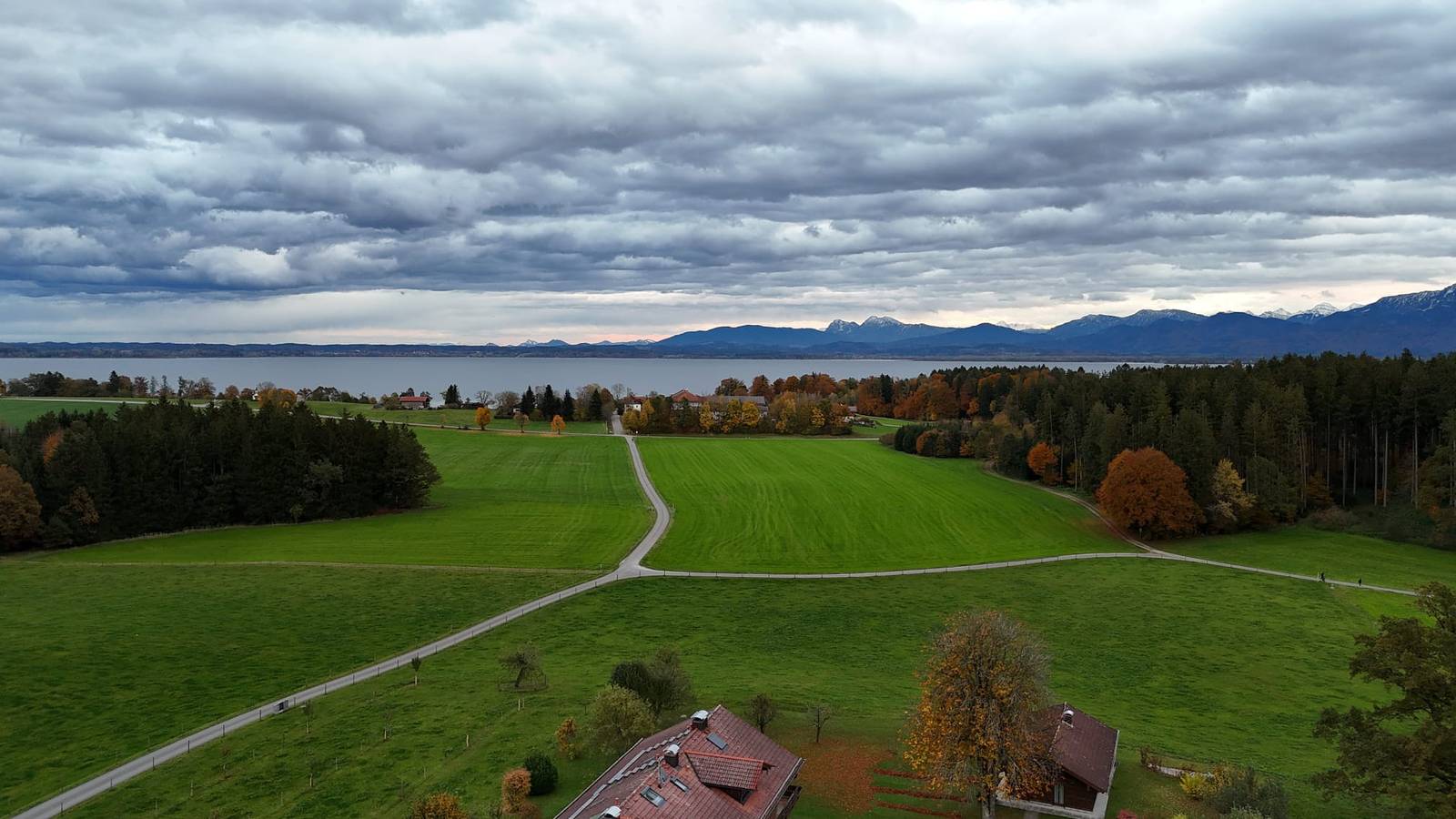 Ganze Ferienwohnung, Ferienhaus Axmann - Ferienhäuschen mit 55 qm bis max. 6 Personen in Gstadt am Chiemsee, Chiemsee