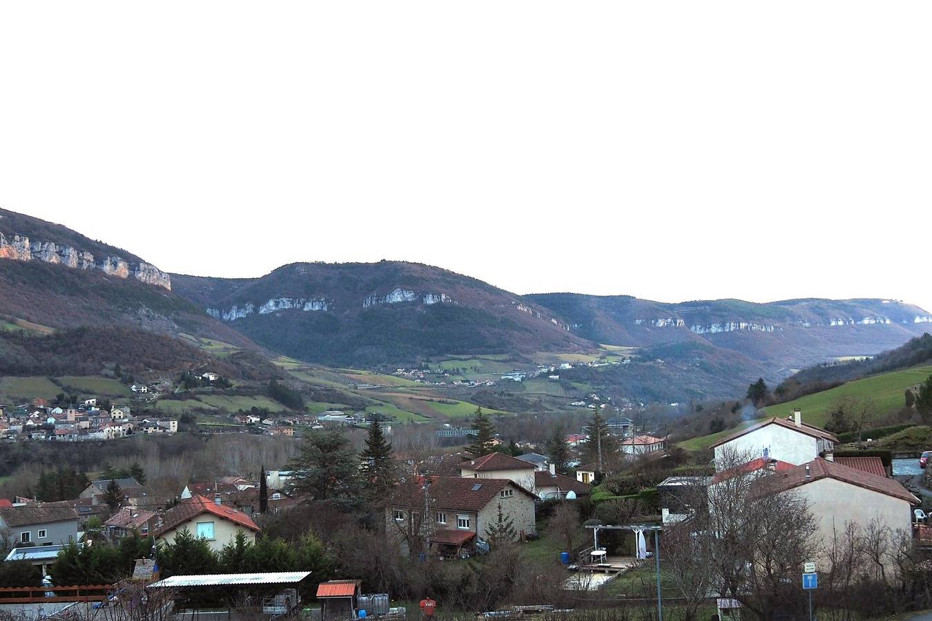 Appartement entier, Appartement dans maison individuelle vue magnifique in Aguessac, Parc naturel régional des Grands Causses