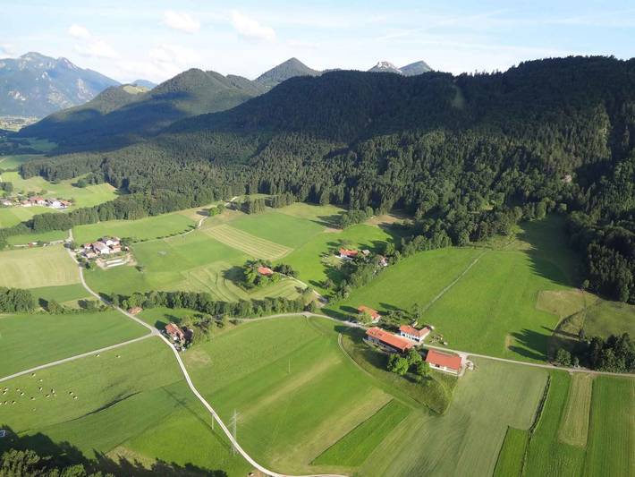 Ferienwohnung für 5 Personen, mit Balkon und Terrasse sowie Seeblick in Bernau am Chiemsee - 2